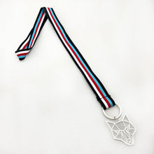 Φόρτωση εικόνας στο εργαλείο προβολής Συλλογής, Χειροποίητο μπρελόκ λαιμού από συνθετικό ιμάντα, μεταλλικό κρίκο και plexi glass διακοσμητικό στοιχείο.