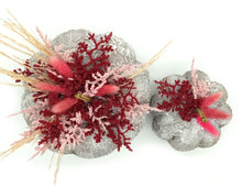 Φόρτωση εικόνας στο εργαλείο προβολής Συλλογής, Σετ χειροποίητες κολοκύθες με εφέ πέτρας, διακοσμημένες με αποξηραμένα και τεχνητά λουλούδια.