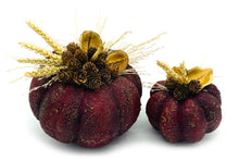 Φόρτωση εικόνας στο εργαλείο προβολής Συλλογής, Σετ χειροποίητες κολοκύθες με εφέ πέτρας σε μπορντώ χρώμα, διακοσμημένες με αποξηραμένα και τεχνητά λουλούδια.