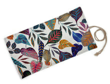 Φόρτωση εικόνας στο εργαλείο προβολής Συλλογής, Χειροποίητη Waldorf κασετίνα από βαμβακερά ύφασματα με θέμα Magic Leaves