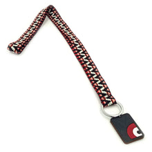 Φόρτωση εικόνας στο εργαλείο προβολής Συλλογής, Χειροποίητο μπρελόκ από υφαντό ιμάντα φάρδους 2cm, μεταλλικό κρίκο και ξύλινο διακοσμητικό στοιχείο.