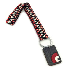 Φόρτωση εικόνας στο εργαλείο προβολής Συλλογής, Χειροποίητο μπρελόκ από υφαντό ιμάντα φάρδους 2cm, μεταλλικό κρίκο και ξύλινο διακοσμητικό στοιχείο.