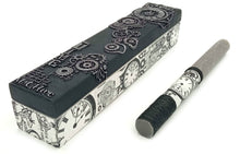 Φόρτωση εικόνας στο εργαλείο προβολής Συλλογής, Πασχαλινή χειροποίητη λαμπάδα με ξύλινο κουτί και θέμα την μηχανή του χρόνου.