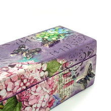 Φόρτωση εικόνας στο εργαλείο προβολής Συλλογής, Πασχαλινή χειροποίητη λαμπάδα με φυσική αποξηραμένη λεβάντα και ξύλινο κουτί.